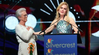 Nicole Kidman Breaks Down in Tears Honoring Late Mother at Palm Springs Awards Gala