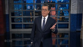 Stephen Colbert Says Elon Musk’s Salute ‘Looked Like What It Was’: Non-Nazis ‘Know How to Avoid Doing a Nazi Salute’ | Video